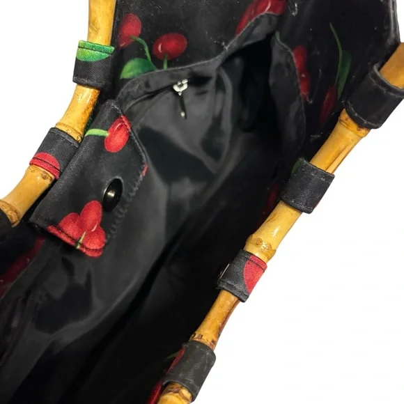 Y2K Cherry Shoulder Bag - Picture 5 of 7